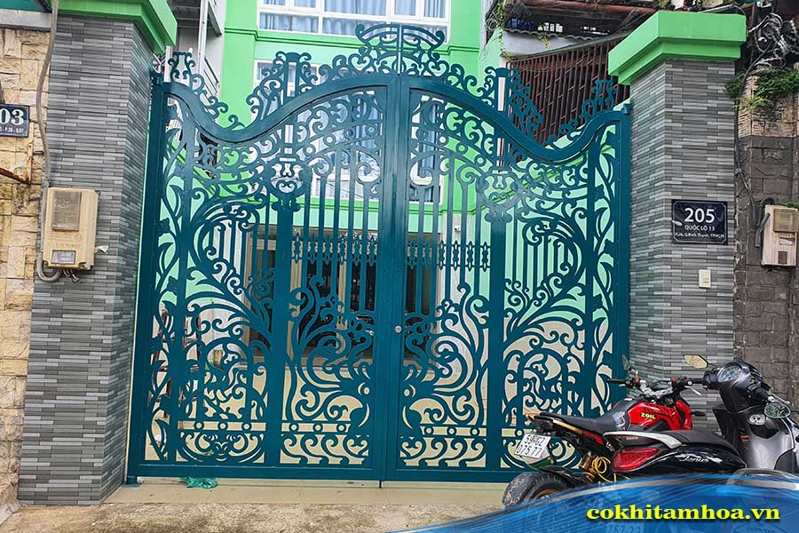 Các mẫu cửa cổng sắt đa dạng khác