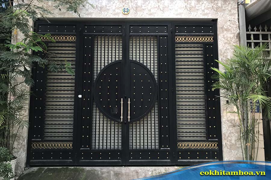 Mẫu cửa cổng sắt 2 cánh hiện đại