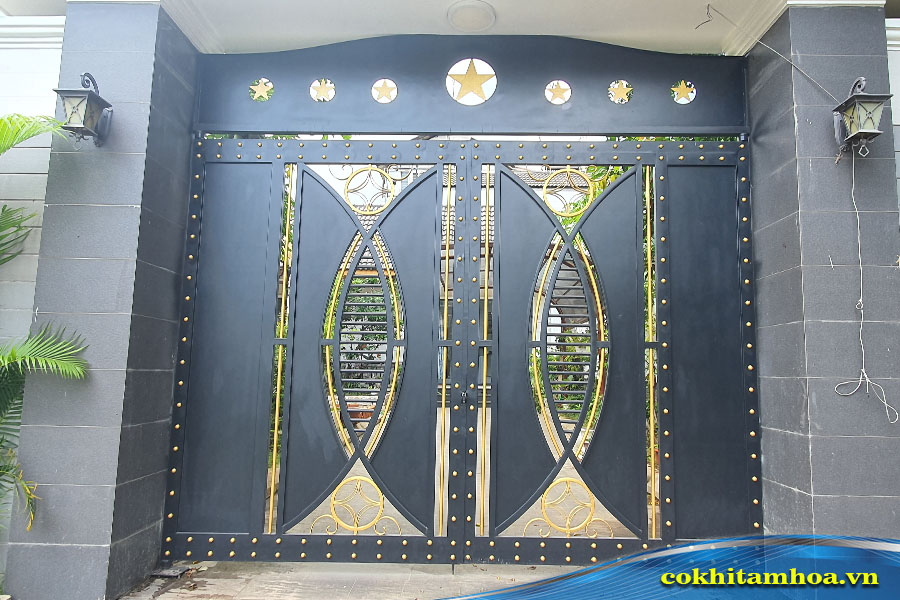 Cổng sắt được ứng dụng thực tế cao