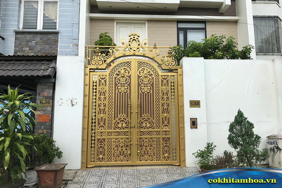 Mẫu cửa cổng CNC đẹp 2 cánh
