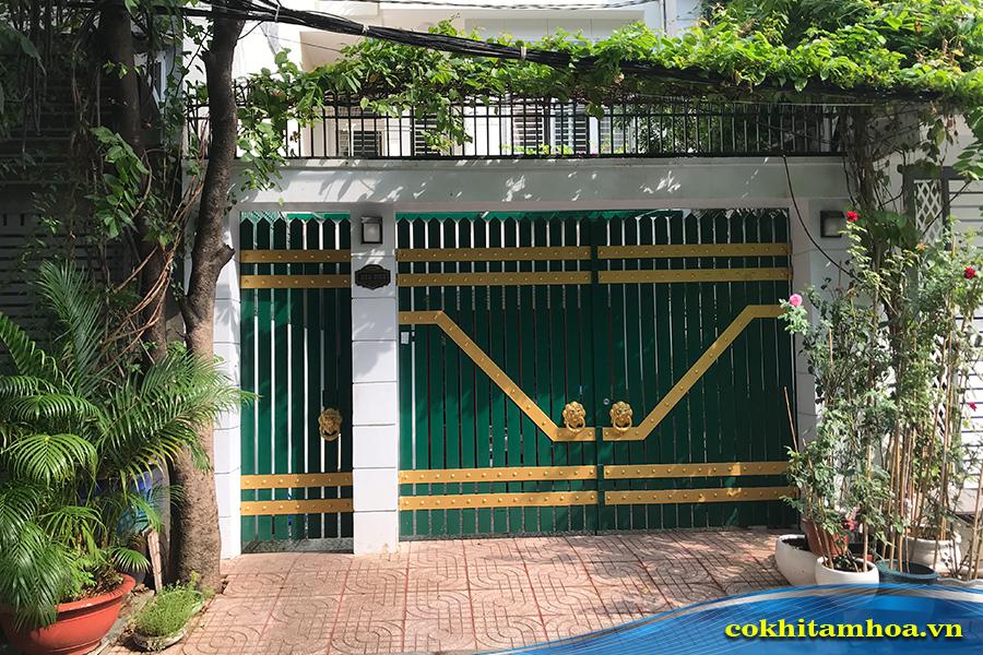 Đa dạng chất liệu và màu sắc cổng