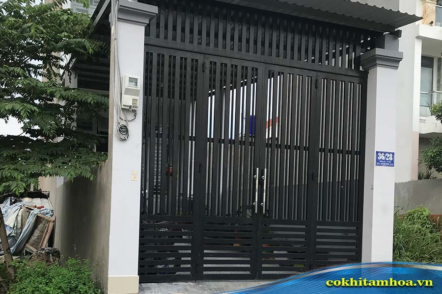 Mẫu cổng sắt hộp 4 cánh 086
