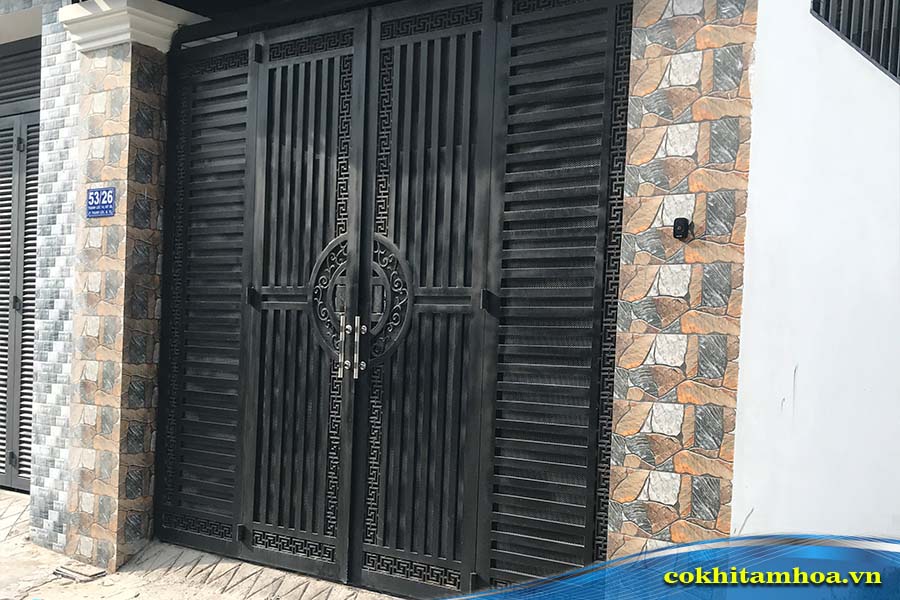Mẫu cổng sắt hộp 4 cánh 088