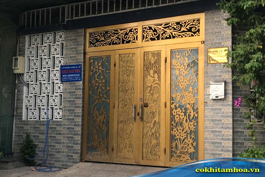 Cổng CNC 4 cánh tại Nhà Xinh được cam kết về chất lượng