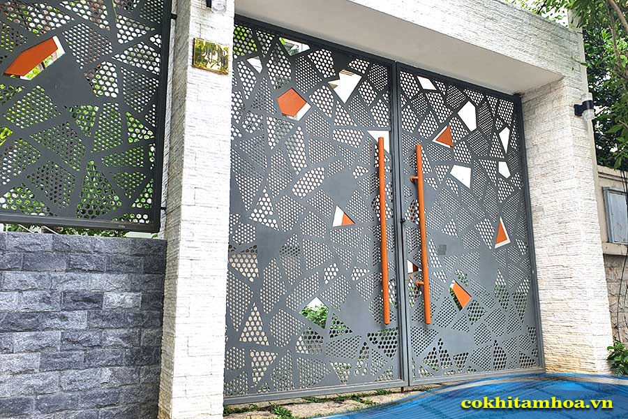 Cổng CNC 2 cánh rất đa dạng