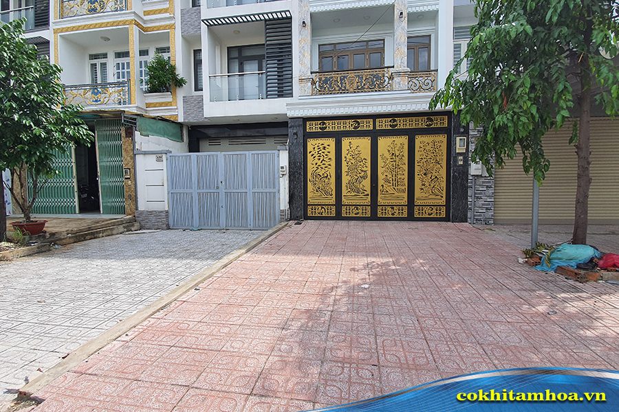 Mẫu cửa cổng CNC 4 cánh đảm bảo an toàn và bền vững