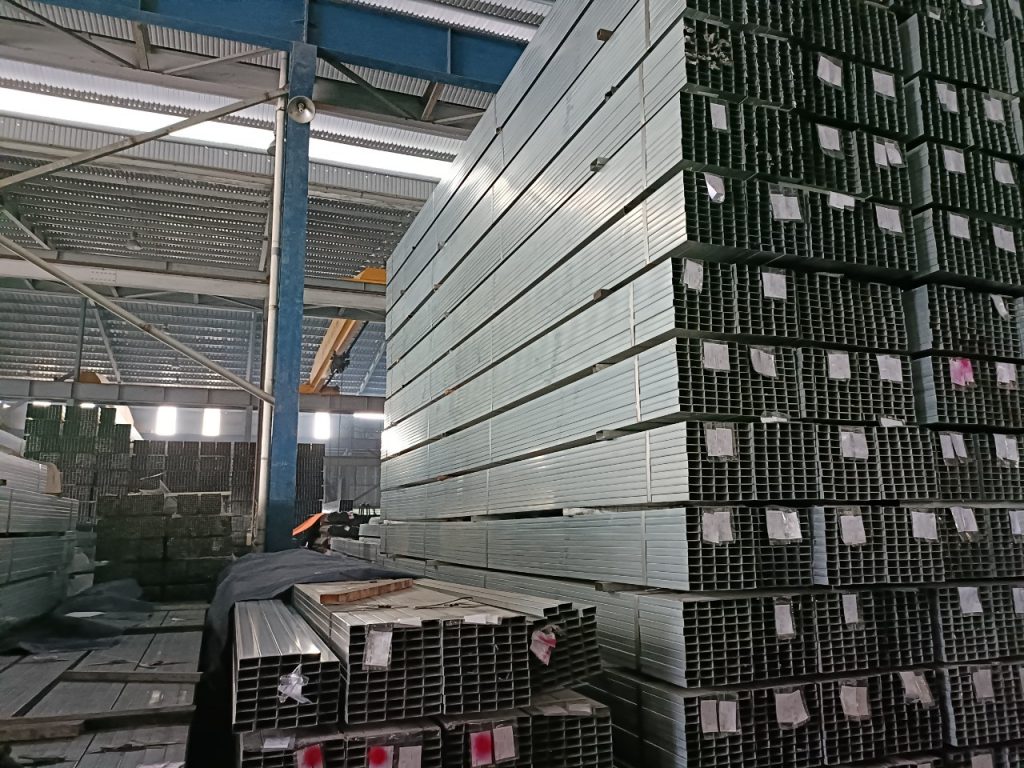 Vật liệu được ứng dụng trong nhiều công trình xây dựng và hoạt động sản xuất công nghiệp