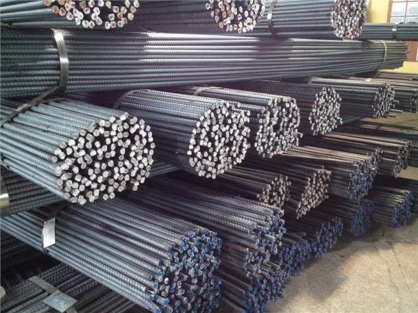 Giá sắt cây phi 16 phụ thuộc vào nhiều yếu tố